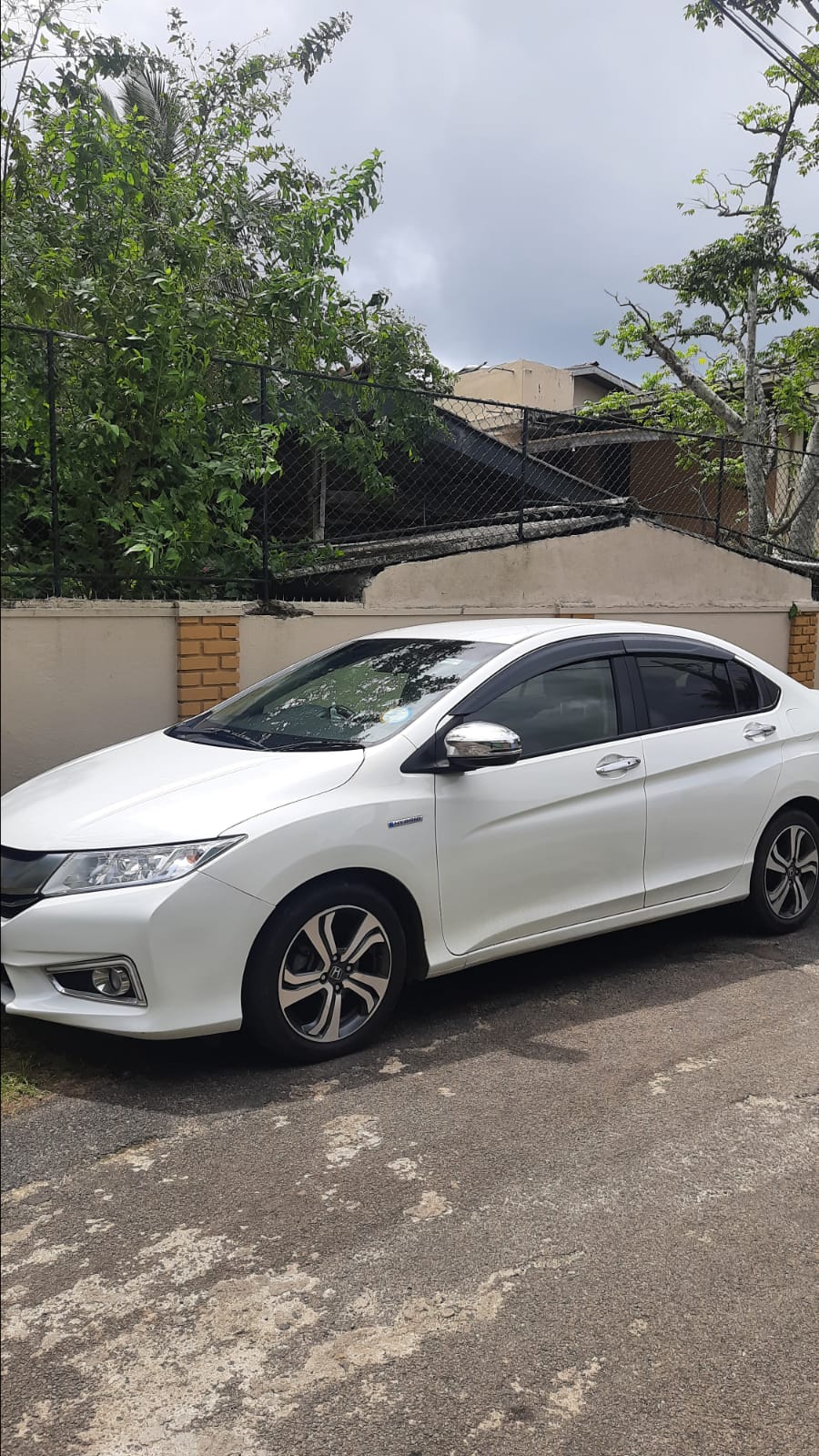 Car hire with driver for Sri Lanka travel